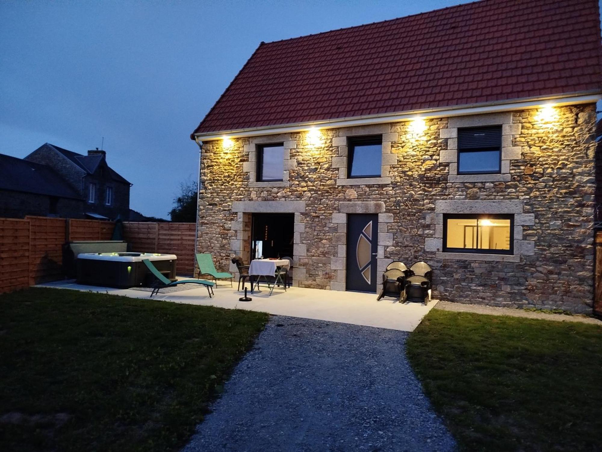 Gite La Grange Bien Etre En Baie Du Mont St Michel Bacilly Exterior photo